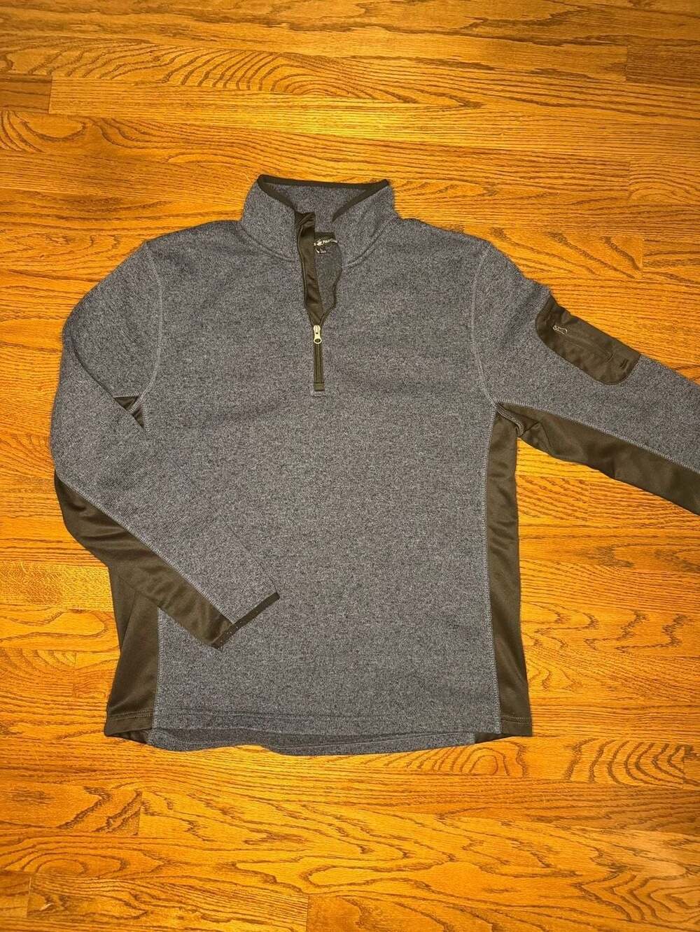 Beverly Hills Polo Club Men's 1/4 Zip Heather Gray Fleece Sweater with Arm Pocke